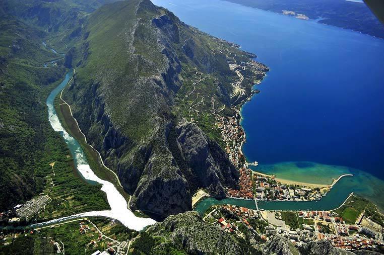 Apartments Ticinovic Omiš Екстериор снимка