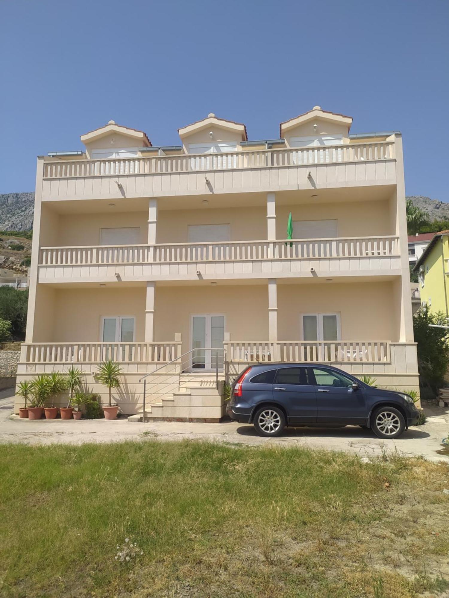 Apartments Ticinovic Omiš Екстериор снимка
