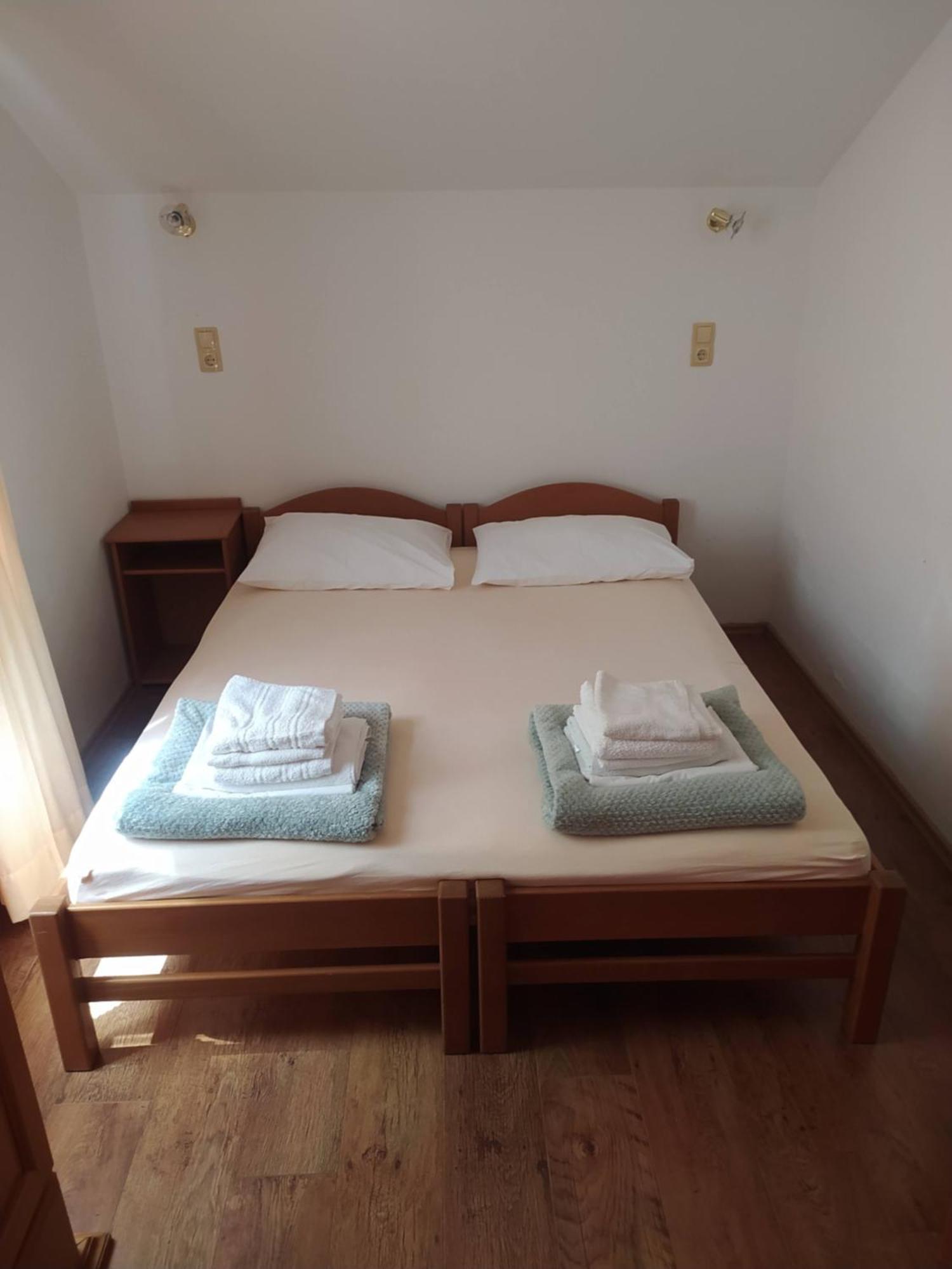 Apartments Ticinovic Omiš Екстериор снимка