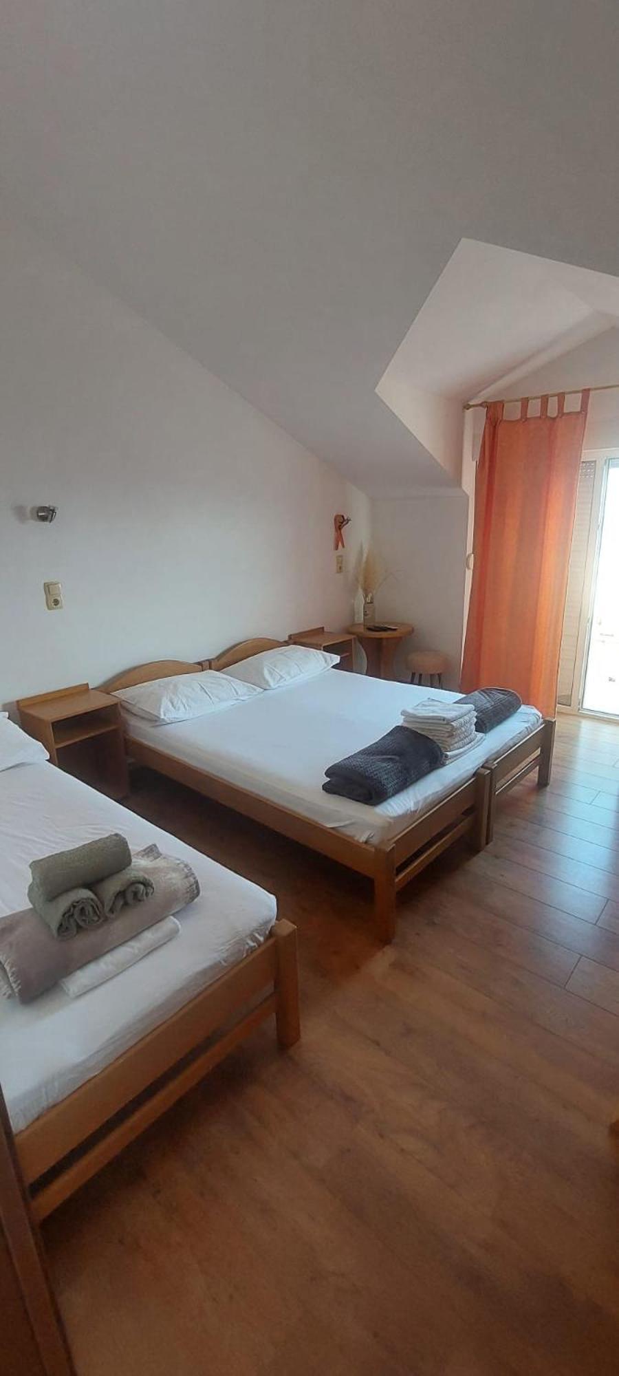 Apartments Ticinovic Omiš Екстериор снимка