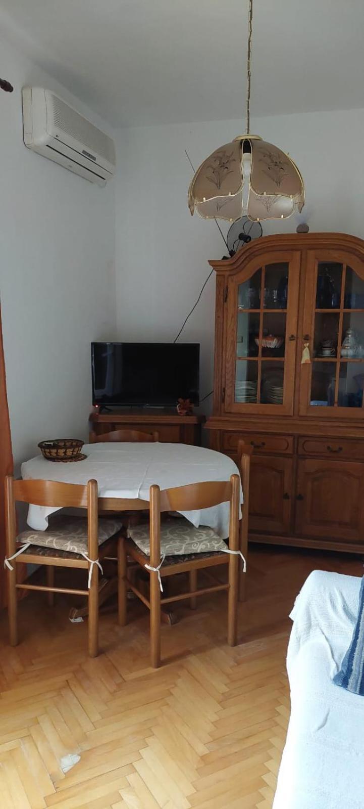 Apartments Ticinovic Omiš Екстериор снимка