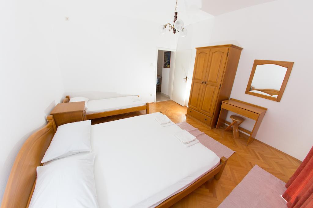 Apartments Ticinovic Omiš Стая снимка