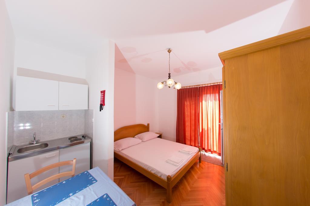 Apartments Ticinovic Omiš Стая снимка